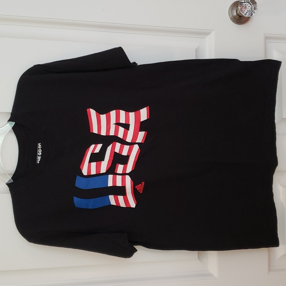 💕 Sale 💕 Adidas USA flag t shirt, size Large